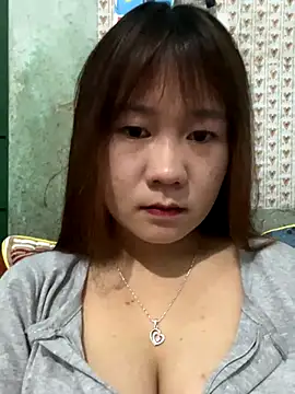 qinejr37 online show from December 2025 01:43:02 AM