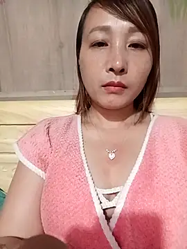 Missa kute20 online show from October 2025 10:23:02 AM