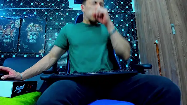 Snapshot of javiersexymann chatting on September 2025 11:15:01 PM javiersexymann online show from September 2025 11:15:01 PM