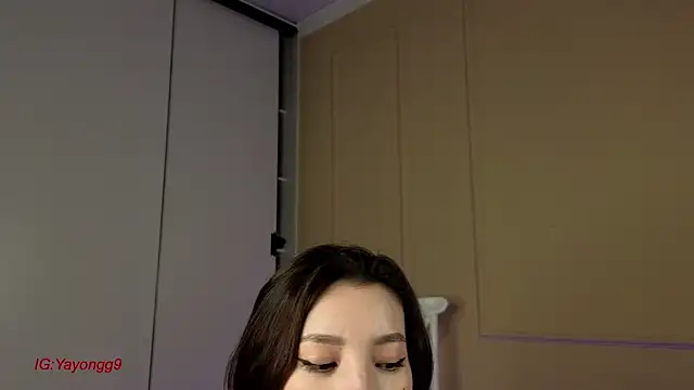 yayongg online show from September 2025 01:04:01 PM