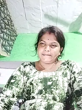 Snapshot of Rajnee33A chatting on November 2025 10:54:01 PM Rajnee33A online show from November 2025 10:54:01 PM