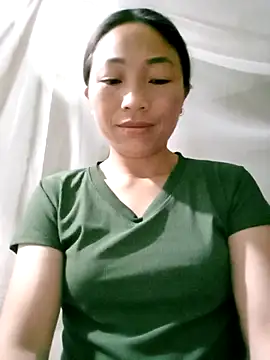 Snapshot of lucybaby00 chatting on April 2026 10:32:01 PM lucybaby00 online show from April 2026 10:32:01 PM