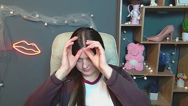 MavkaCute online show from September 2025 06:19:01 PM