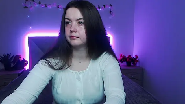 Snapshot of MavkaCute chatting on May 2026 06:05:01 PM MavkaCute online show from May 2026 06:05:01 PM