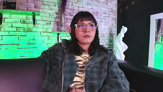 Snapshot of kitty_malach chatting on January 2026 03:00:01 AM kitty malach online show from January 2026 03:00:01 AM