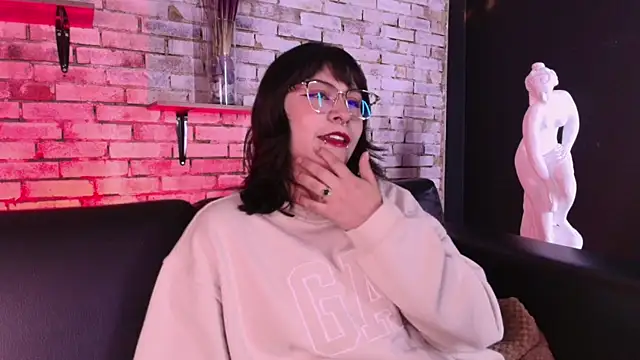 Snapshot of kitty_malach chatting on February 2026 03:32:02 AM kitty malach online show from February 2026 03:32:02 AM