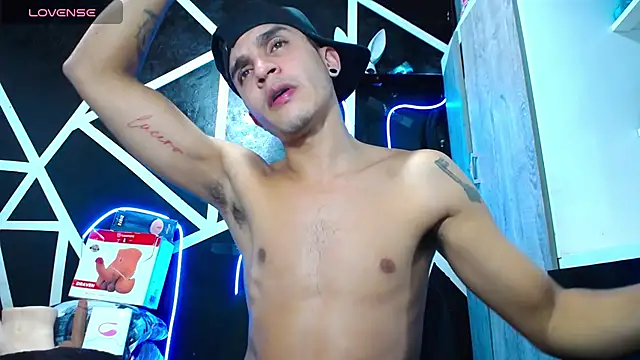 Angel latinboy online show from February 2025 12:46:01 AM