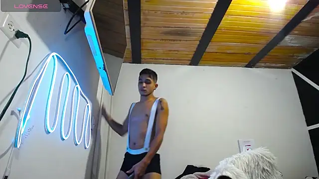 Angel latinboy online show from March 2025 01:31:02 AM