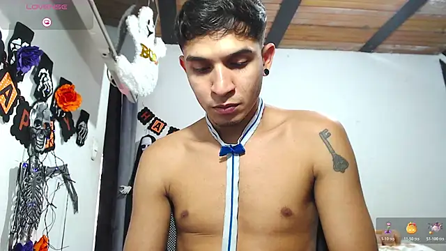 Angel latinboy online show from October 2025 07:26:02 PM