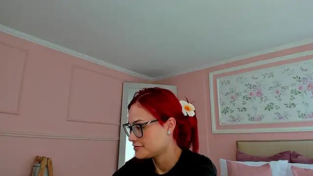 Snapshot of mae_lyra chatting on April 2026 05:29:01 PM mae lyra online show from April 2026 05:29:01 PM