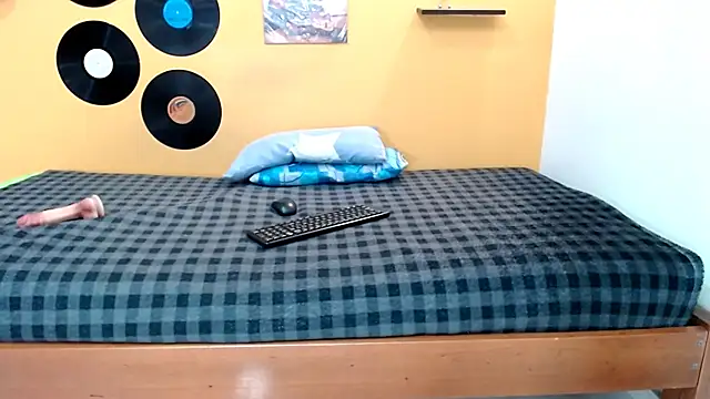 skinnyverus18 online show from February 2026 06:53:01 PM