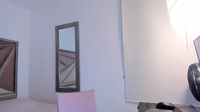 SaraWagner  online show from December 2025 12:16:01 AM