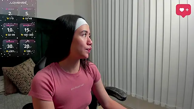 SaraWagner  online show from April 2026 11:59:01 PM