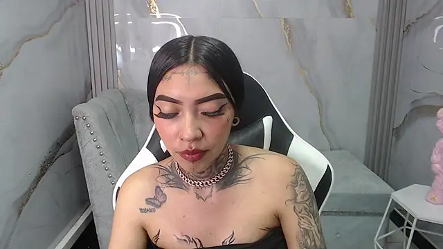 Ashley Blum v online show from October 2025 12:59:01 PM