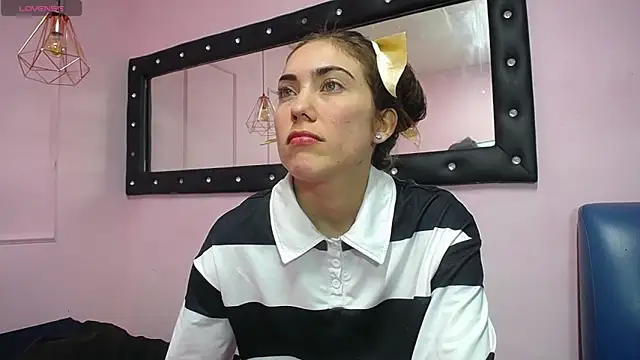 danna7cute online show from April 2026 09:42:02 PM