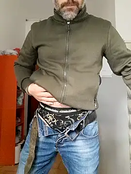 Peolin online show from November 2025 12:45:02 PM