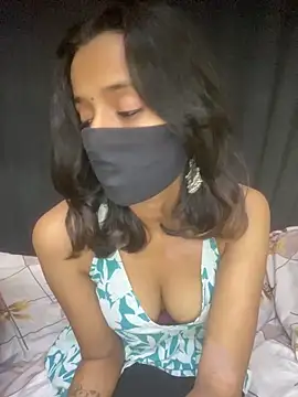 Snapshot of Joy_Love_Roxie chatting on November 2025 07:25:01 PM Joy Love Roxie online show from November 2025 07:25:01 PM