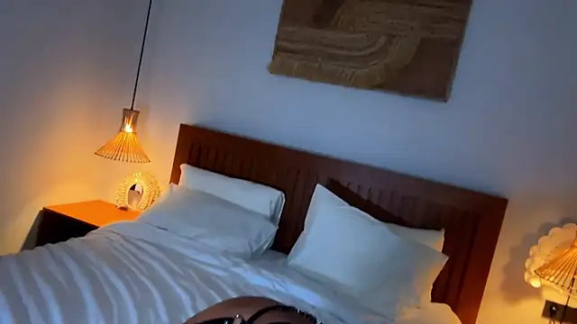 Snapshot of dolceandedi chatting on December 2025 06:47:02 PM dolceandedi online show from December 2025 06:47:02 PM