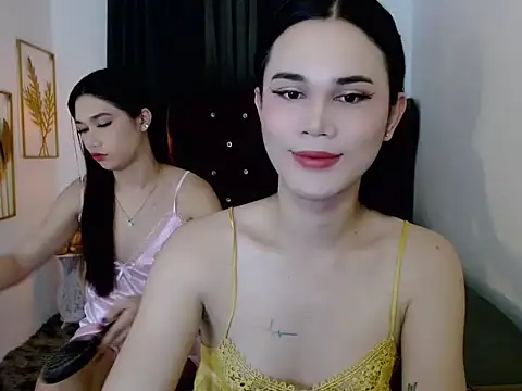 Snapshot of airyloove chatting on October 2025 11:38:02 PM airyloove online show from October 2025 11:38:02 PM