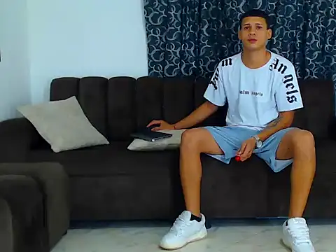 Snapshot of jefferson_exotic21 chatting on December 2025 06:43:02 AM jefferson exotic21 online show from December 2025 06:43:02 AM