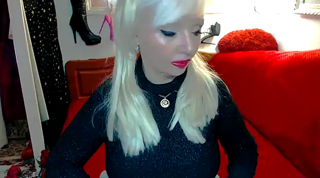 Snapshot of FURclubFETISH chatting on February 2025 09:56:02 PM FURclubFETISH online show from February 2025 09:56:02 PM