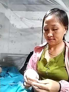 cute love00 online show from February 2026 10:46:01 AM