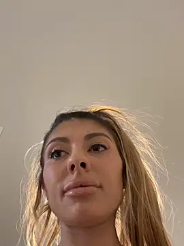 bbgurlnickii online show from September 2025 06:53:02 PM