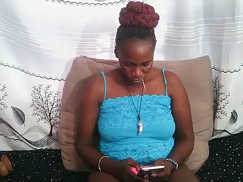 Snapshot of MatureGoddess_ chatting on November 2025 02:50:01 PM MatureGoddess online show from November 2025 02:50:01 PM