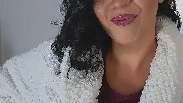 Snapshot of AlyaRei chatting on October 2025 06:49:02 PM AlyaRei online show from October 2025 06:49:02 PM