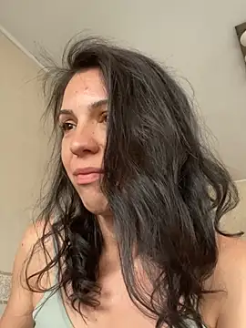 AlyaRei online show from June 2026 11:33:01 AM