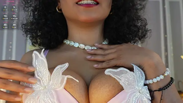 Snapshot of ellette__ chatting on February 2026 07:24:02 PM ellette online show from February 2026 07:24:02 PM