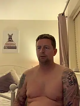 Crusher19830 online show from October 2025 07:38:02 PM