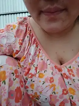 Snapshot of _Babyrose_ chatting on May 2026 08:22:01 AM Babyrose online show from May 2026 08:22:01 AM