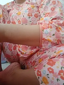 Snapshot of _Babyrose_ chatting on June 2026 05:05:02 AM Babyrose online show from June 2026 05:05:02 AM