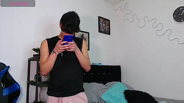 Gael Jones online show from October 2025 04:51:02 AM