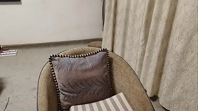 Snapshot of Shi_luo2025 chatting on September 2025 03:46:02 PM Shi luo2025 online show from September 2025 03:46:02 PM