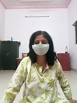 BITEXBABYlove online show from October 2025 01:18:01 PM