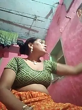 Snapshot of sanjna_sharmaa chatting on September 2025 03:17:02 PM sanjna sharmaa online show from September 2025 03:17:02 PM