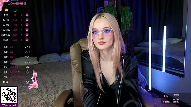 exxxcore  online show from October 2025 10:14:02 PM