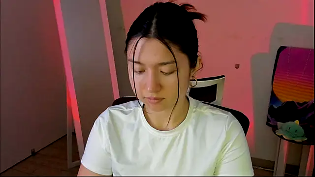 Snapshot of Sandra_Curly chatting on December 2025 10:26:02 PM Sandra Curly online show from December 2025 10:26:02 PM