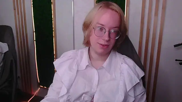 Amanda Butlerr online show from June 2026 02:04:01 PM