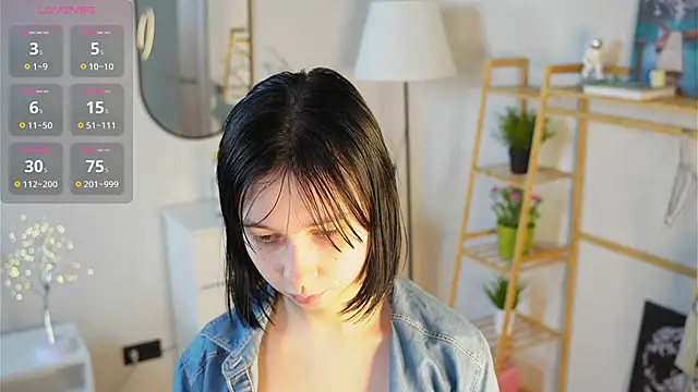 SuzanneHowse online show from November 2025 06:38:02 AM