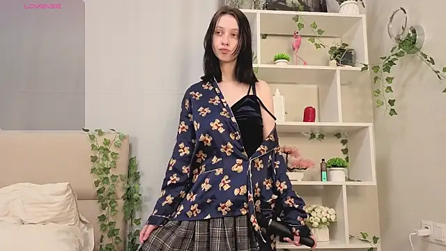 SuzanneHowse online show from April 2026 04:15:02 PM