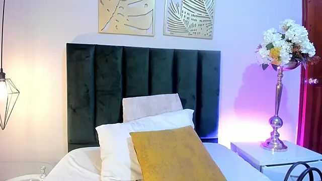 Snapshot of SagiraBelle chatting on December 2025 06:12:01 PM SagiraBelle online show from December 2025 06:12:01 PM