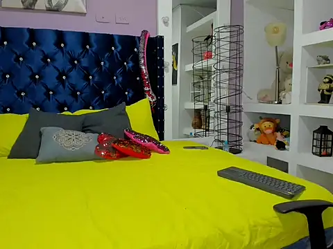 elianaa soto online show from November 2025 05:26:01 PM