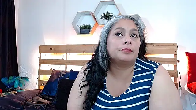 Snapshot of sheila_reeves2772 chatting on November 2025 06:10:01 PM sheila reeves2772 online show from November 2025 06:10:01 PM