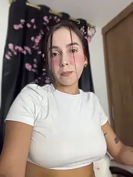 Snapshot of Scarlett05 chatting on June 2026 02:03:01 AM Scarlett05 online show from June 2026 02:03:01 AM
