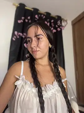 Snapshot of Scarlett05 chatting on July 2026 03:23:01 AM Scarlett05 online show from July 2026 03:23:01 AM