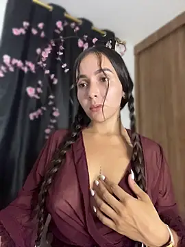 Snapshot of Scarlett05 chatting on July 2026 01:21:02 AM Scarlett05 online show from July 2026 01:21:02 AM