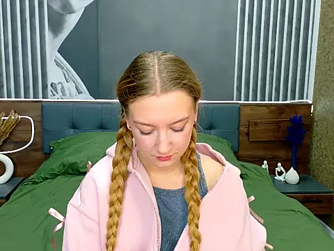 DarcyWilsy online show from November 2025 05:25:01 PM